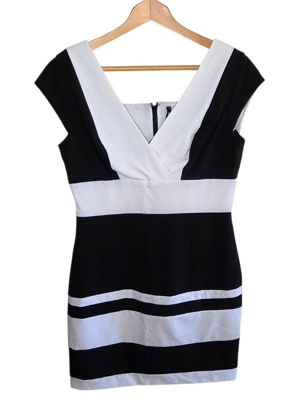 Marc New York Andrew Marc Black White Colorblock V-neck Sheath Dress Size 10